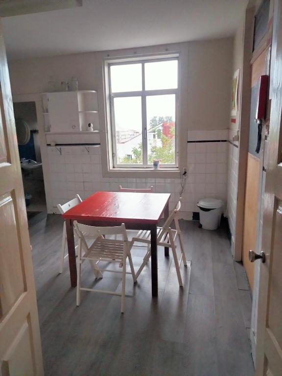 Imagen de la galería de Dans L'Atelier Hostel Unidade Porta Nova, en Braga