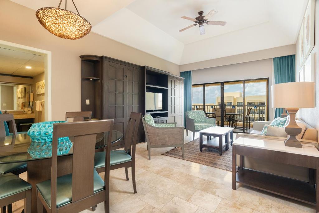 The Royal Sands Resort & Spa - Suite De Un Dormitorio De Lujo (2 Adultos + 2 Niños)