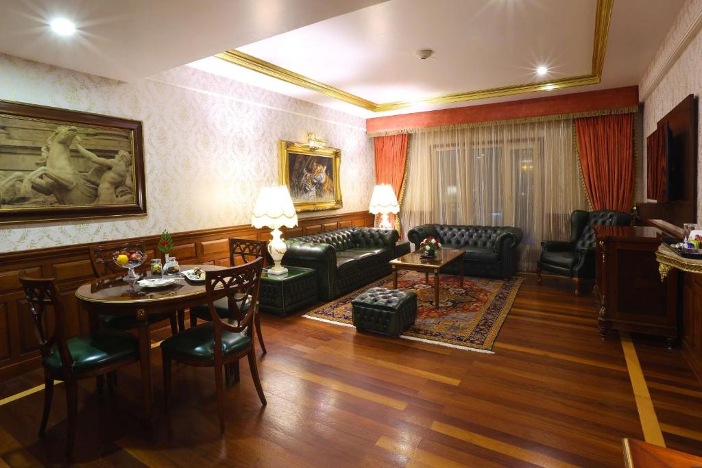 Posezení v ubytování Radisson Hotel Jalandhar