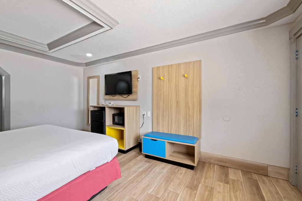 Days Inn by Wyndham Kenedy Karnes City - King Room - Fumar