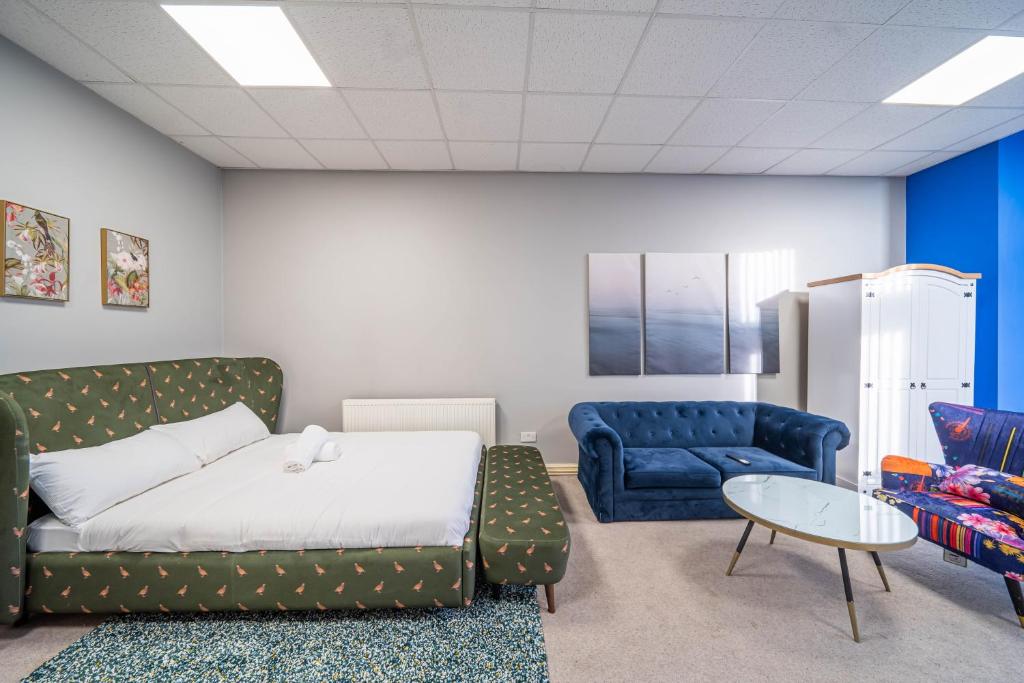 Postel nebo postele na pokoji v ubytování Bessemer Rooms