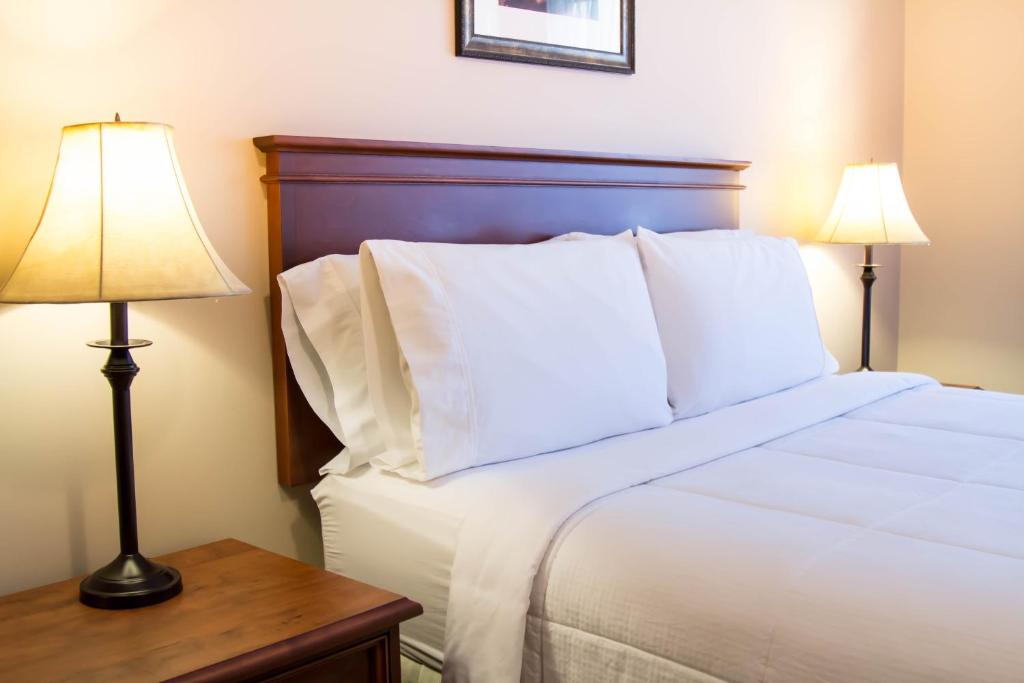 Letto o letti in una camera di The Sonata Inn