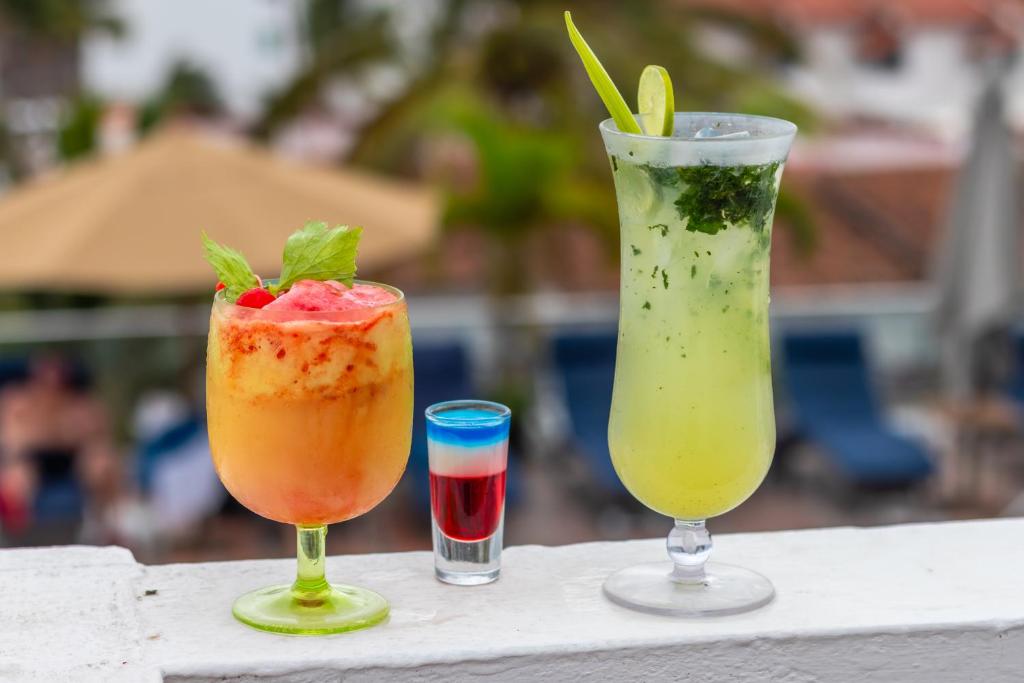 Nápoje v ubytování The Paramar Beachfront Boutique Hotel With Breakfast Included - Downtown Malecon