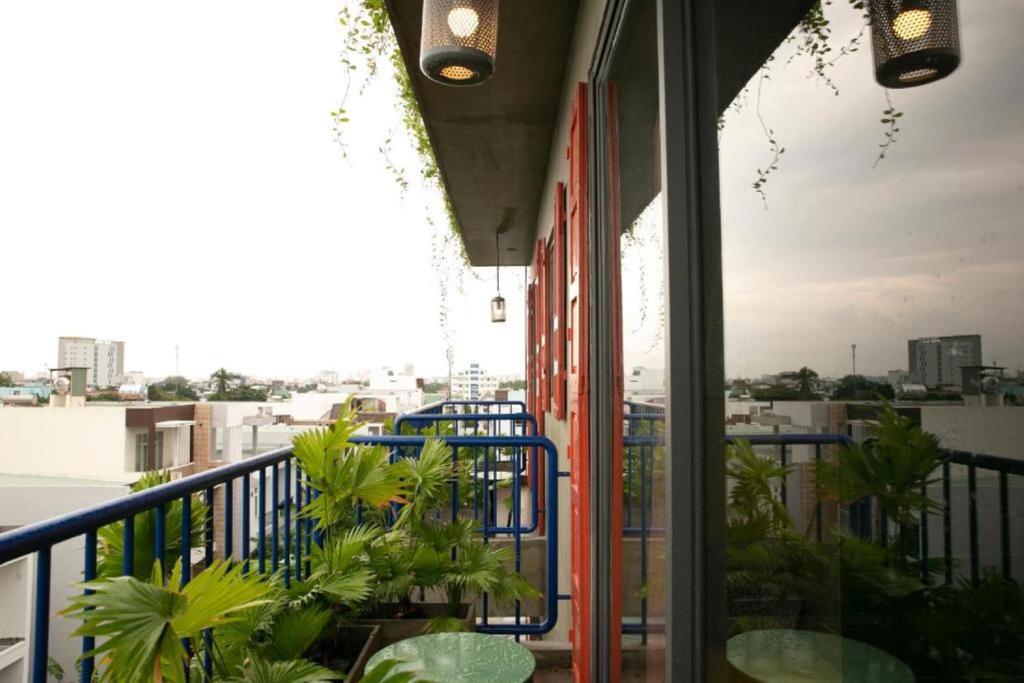 La Maison Des Délices - Family Room With Balcony