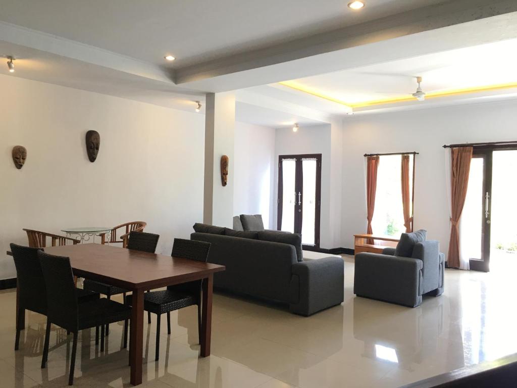 Widi Agung Villa - 三居室别墅