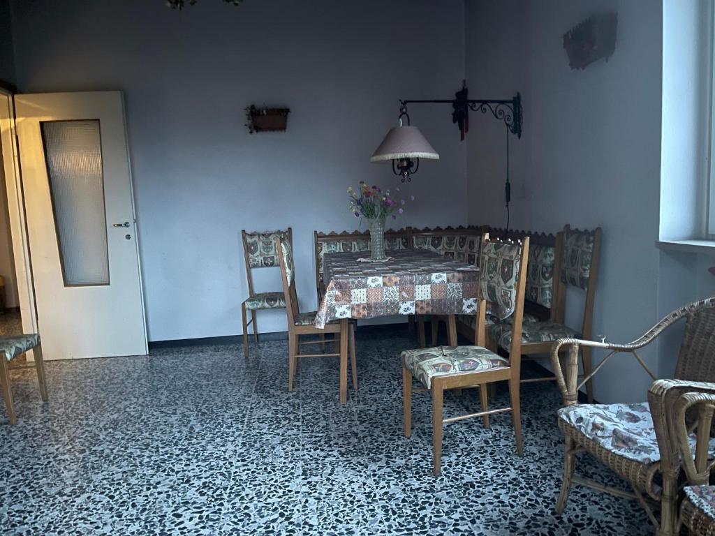 Posezení v ubytování Laghi di Como appartamento di Licinia e Mario