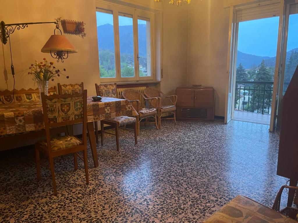 Posezení v ubytování Laghi di Como appartamento di Licinia e Mario