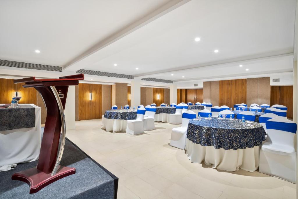 Posezení v ubytování De Mandarin Hotel Goa
