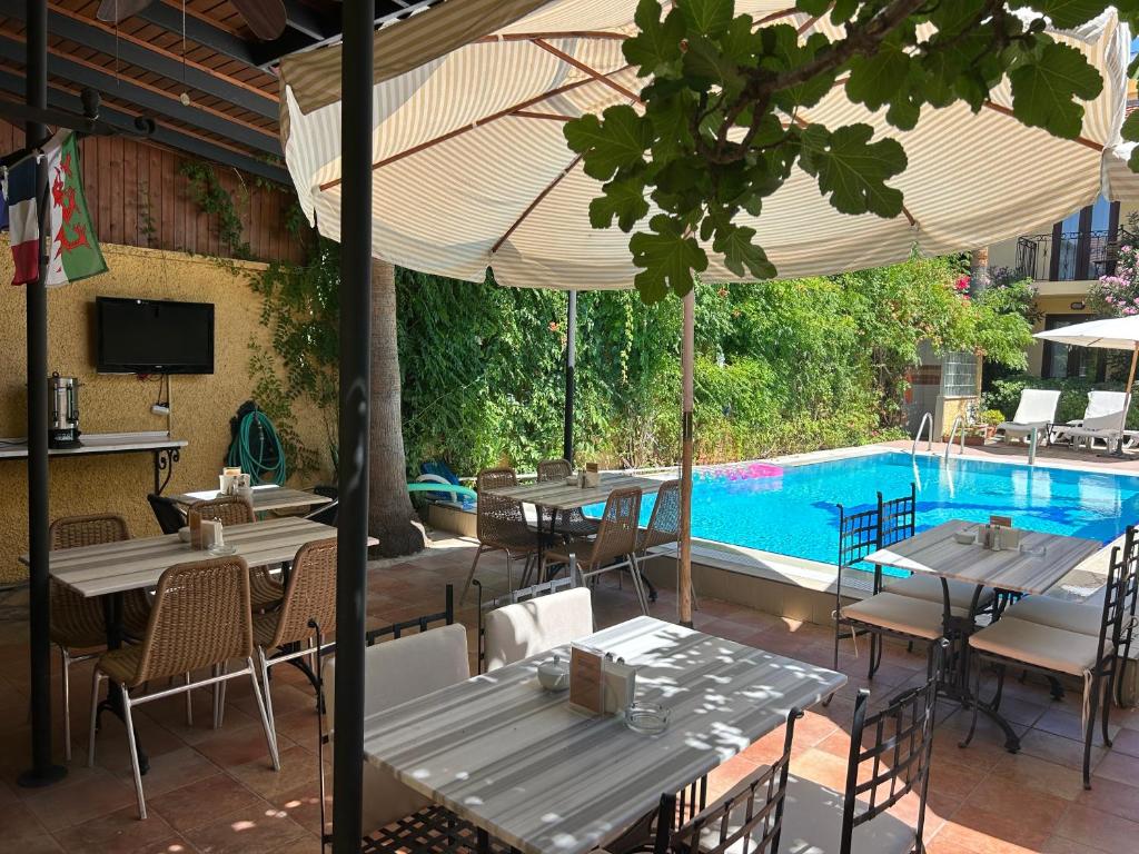 Bazén v ubytování Villa Danlin Hotel nebo v jeho okolí