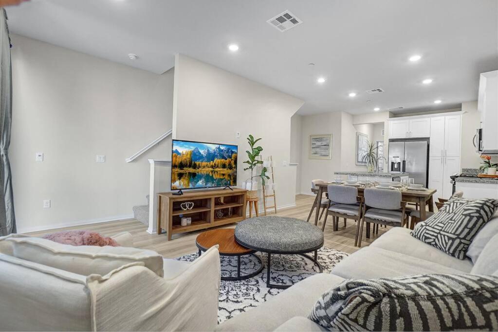 NEW Modern Home 3BR 3BA, West Covina (updated prices 2025)