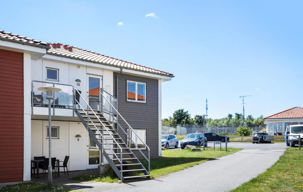 Το κτήριο όπου στεγάζεται  το διαμέρισμα