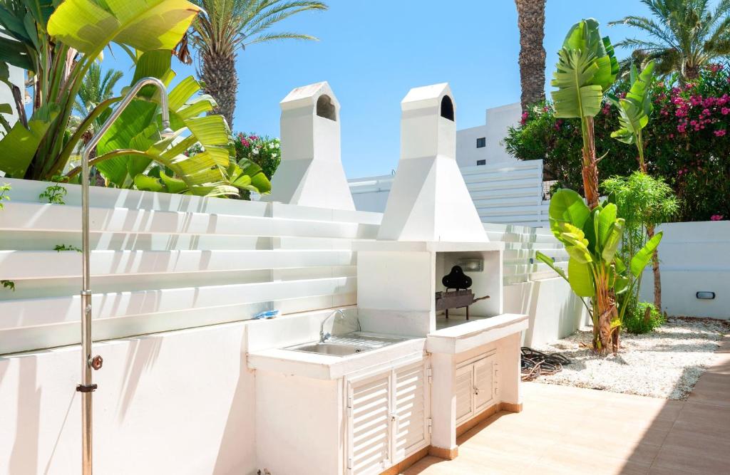 Fotografie z fotogalerie ubytování Villa Anemona - 100m from Pernera Beach v destinaci Protaras