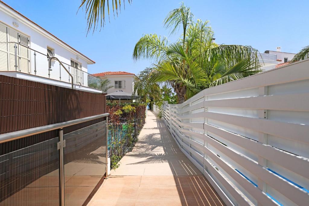 Fotografie z fotogalerie ubytování Villa Anemona - 100m from Pernera Beach v destinaci Protaras