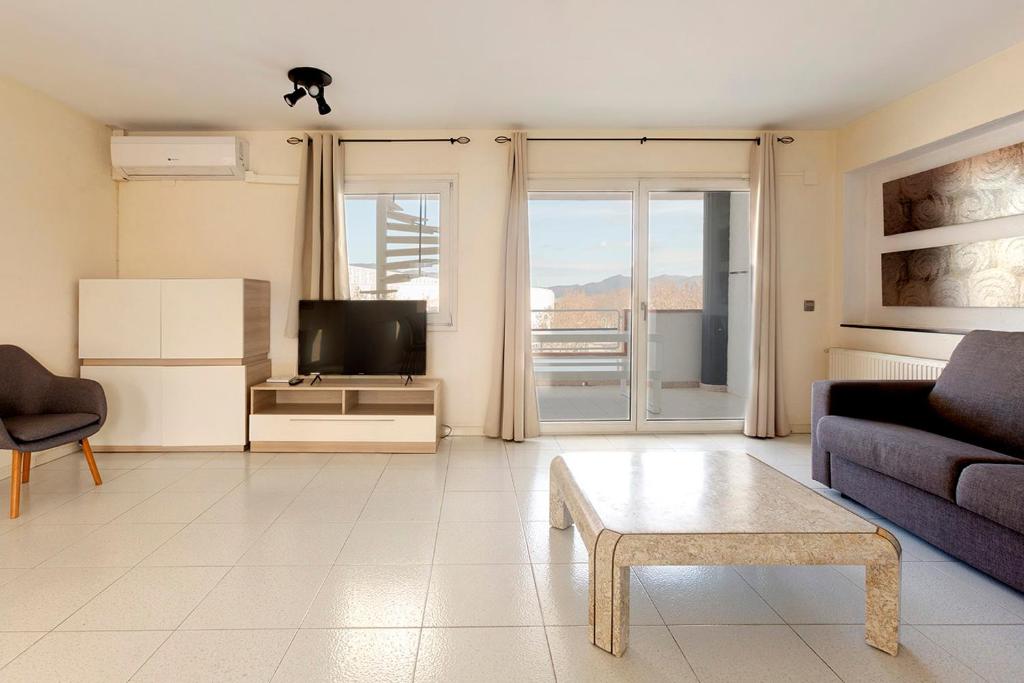 Apartamentos Empuriabrava Maurici Park - Three-Bedroom Apartment