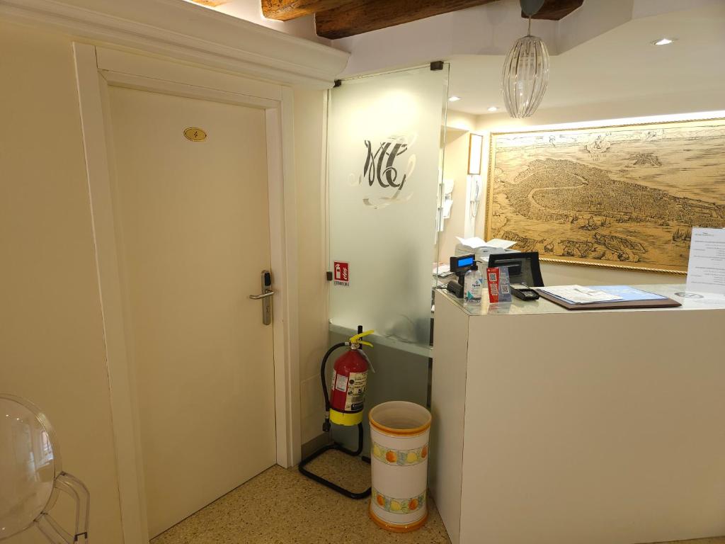 Kuchyň nebo kuchyňský kout v ubytování Hotel Adriatico