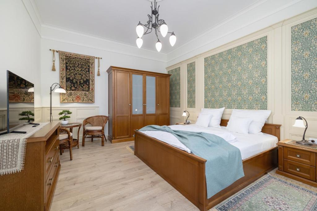 Elegant Apartments - Deluxe One-Bedroom Apartment
