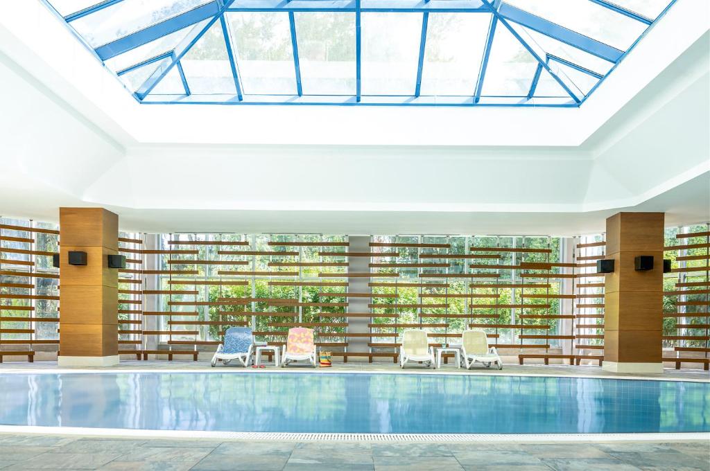 Bazén v ubytování TUI Magic Life Rixos Beldibi - Adult Only nebo v jeho okolí