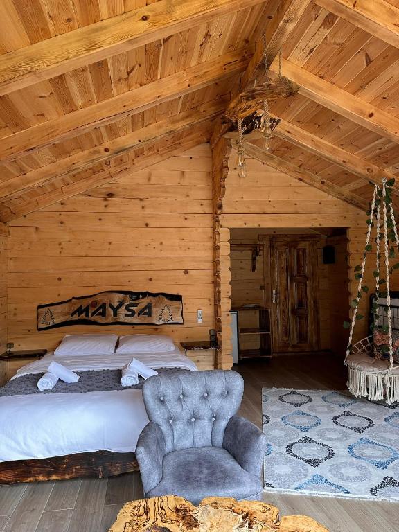 Postel nebo postele na pokoji v ubytování Maysa Suit Bungalov
