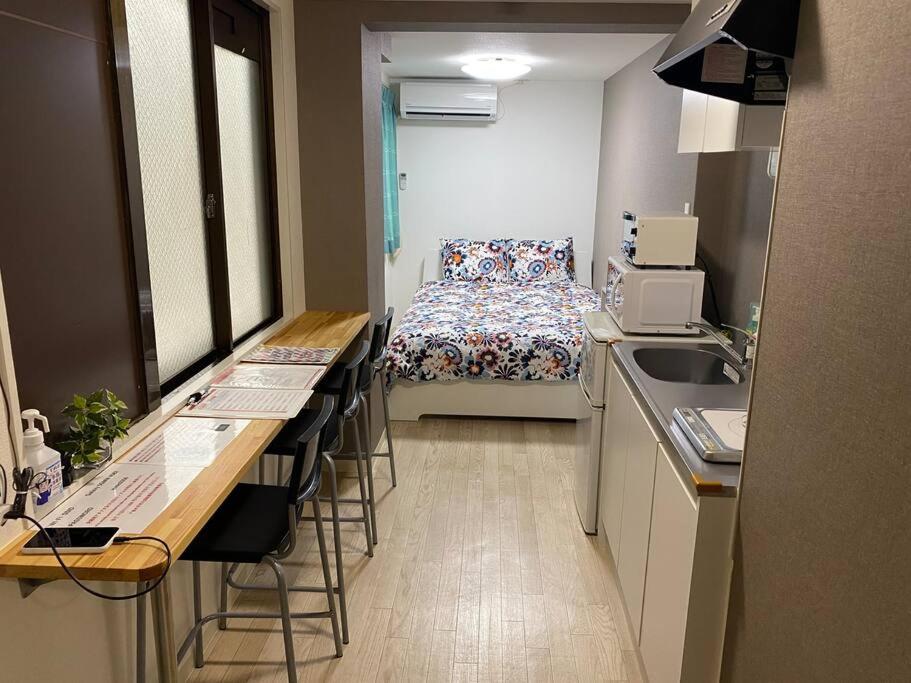 Super close to Dotonbori! Great location room#302