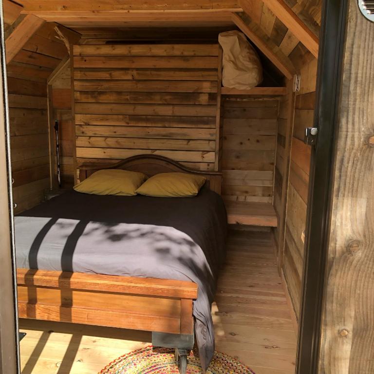 Postel nebo postele na pokoji v ubytování Les Renardières - Usson en Forez