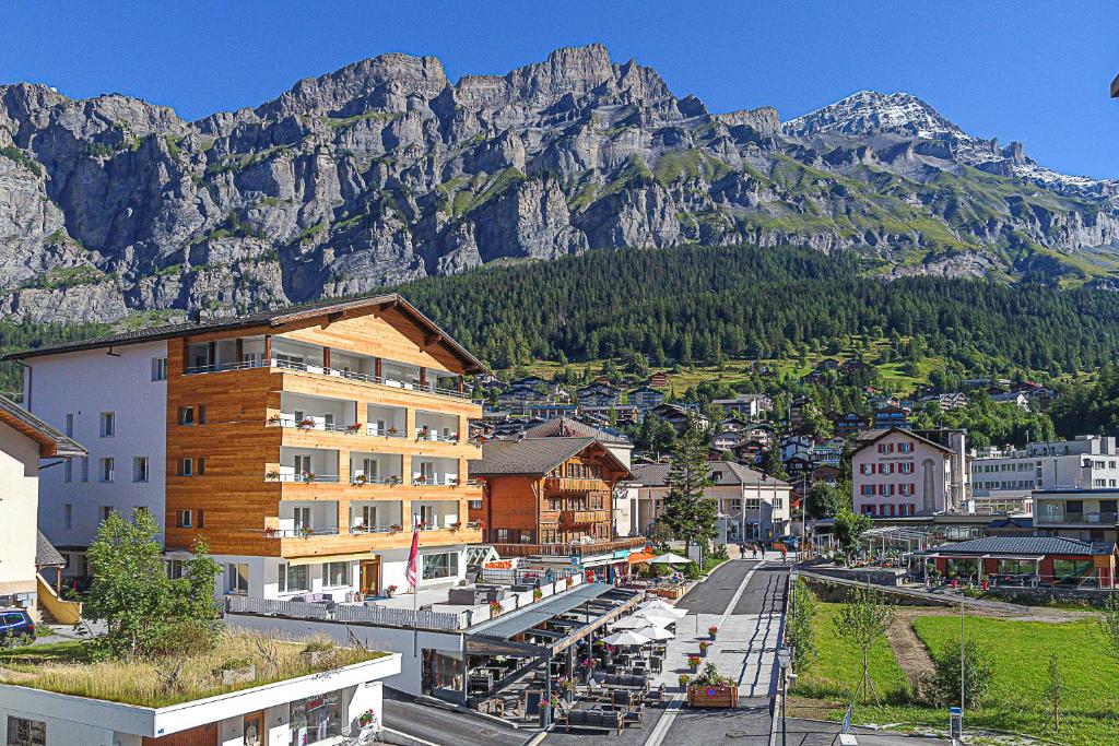 Nespecifikovaný výhled na hory nebo výhled na hory při pohledu z hotelu