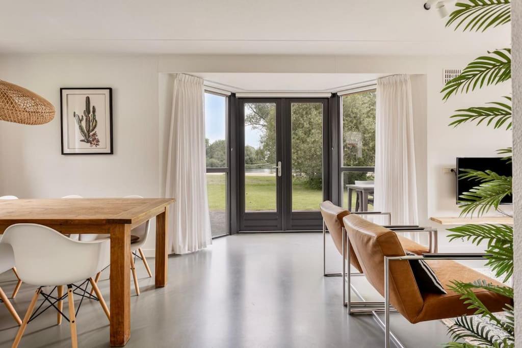 Fotografie z fotogalerie ubytování Vakantiehuis aan het water -incl laadpaal- v destinaci Ewijk