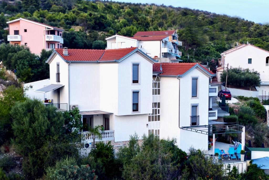 Nespecifikovaný výhled na hory nebo výhled na hory při pohledu z apartmánu