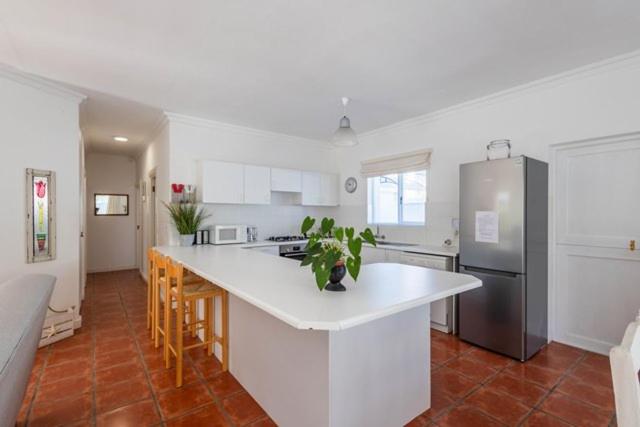 4176 River Club - Image 10