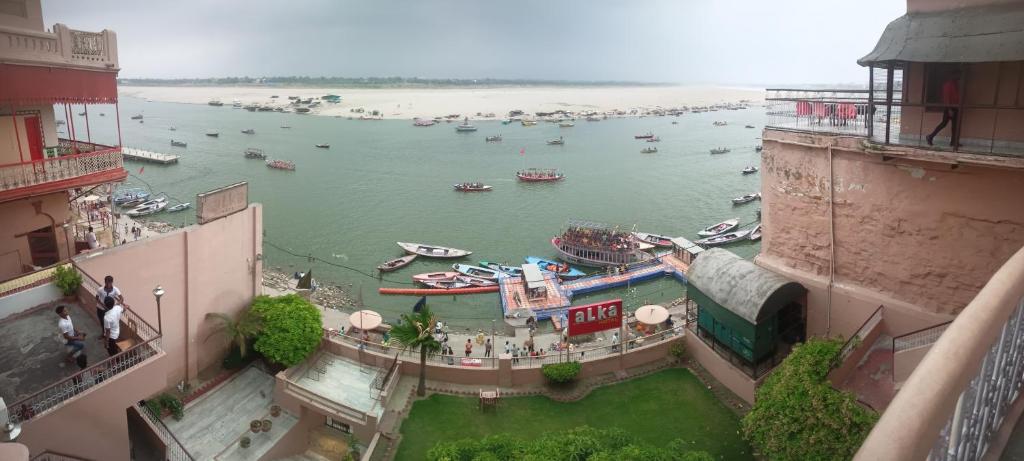 hotel alka in varanasi