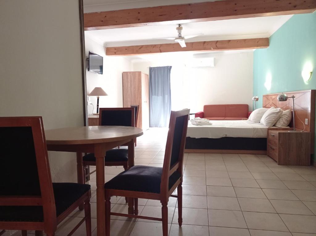 The San Anton Hotel - Studio Con Divano Letto