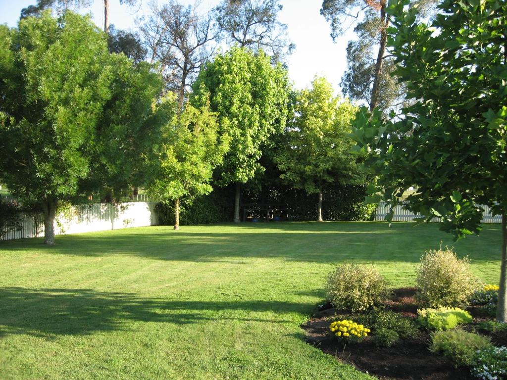 Zahrada ubytování Korbaylen Estate