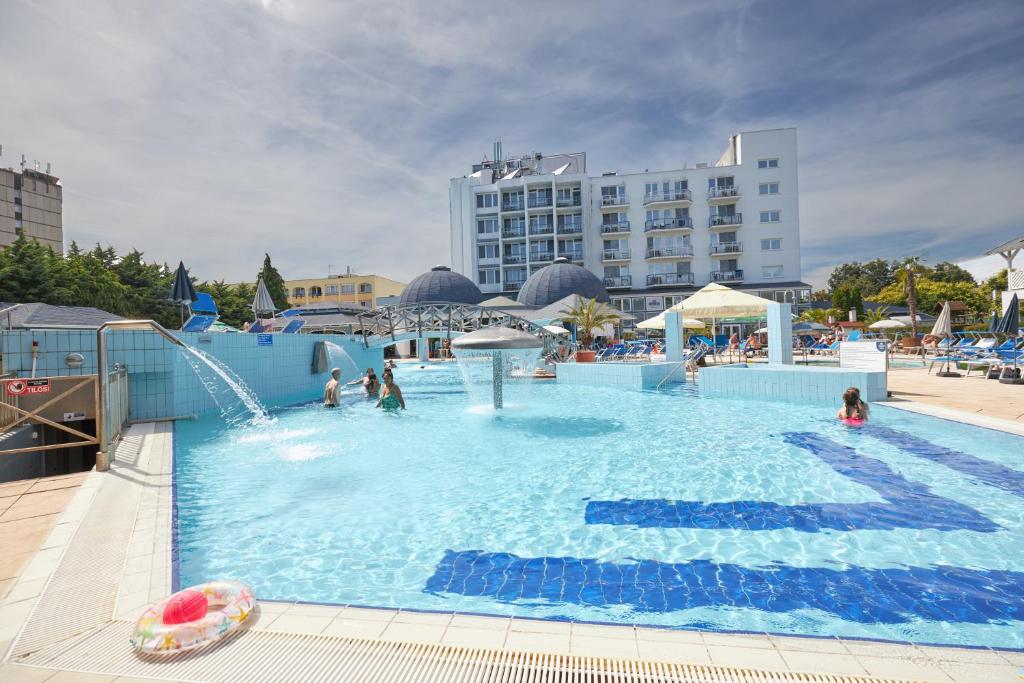 Bazén v ubytovaní Hotel Silver alebo v jeho blízkosti