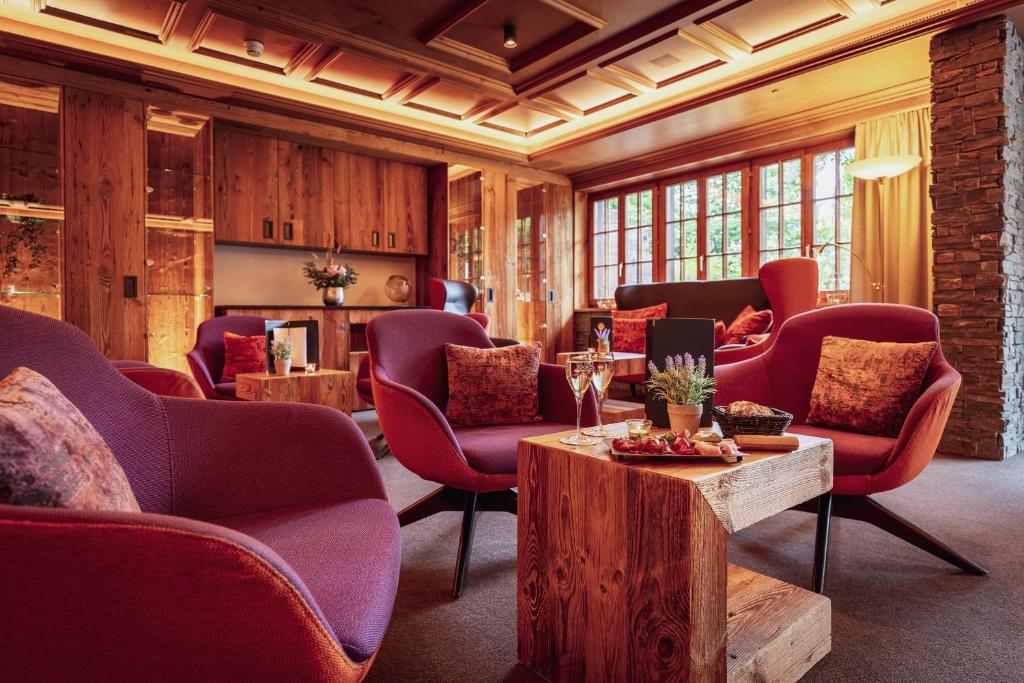 Posezení v ubytování Sunstar Hotel Klosters