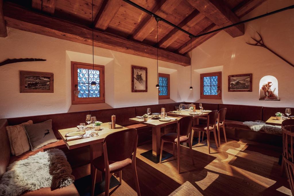 Posezení v ubytování Sunstar Hotel Klosters