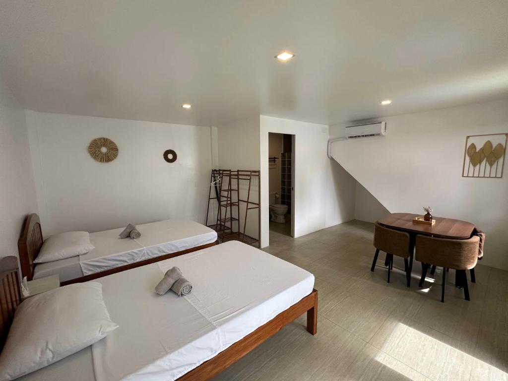 Kasamigos Guesthouse with Fast Internetにあるベッド