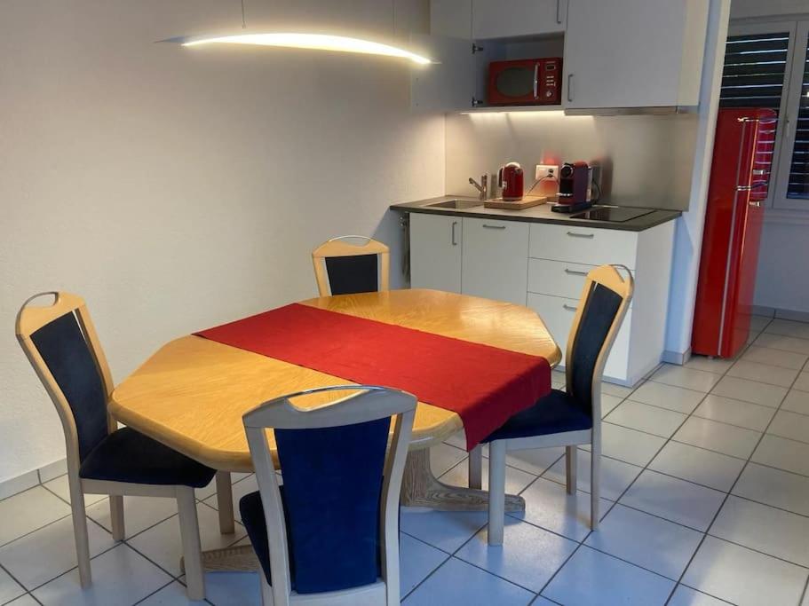 Kuchyň nebo kuchyňský kout v ubytování 2- Zimmerwohnung-Duplex