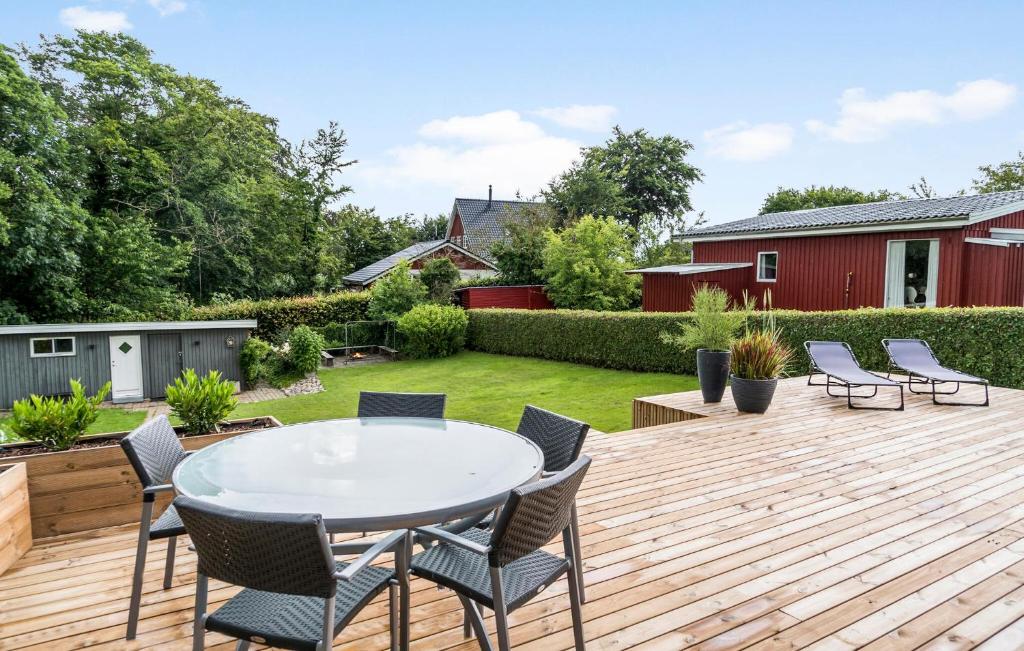 Aed väljaspool majutusasutust Lovely Home In Haderslev With Wifi