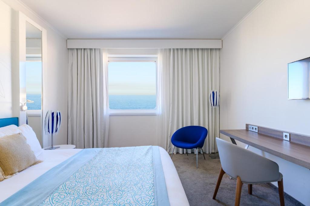 
King Room - Sea Side
