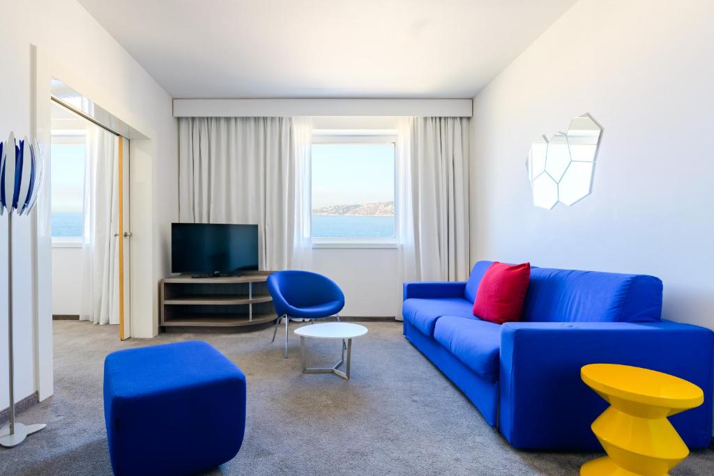 
Executive Suite with Sea View
