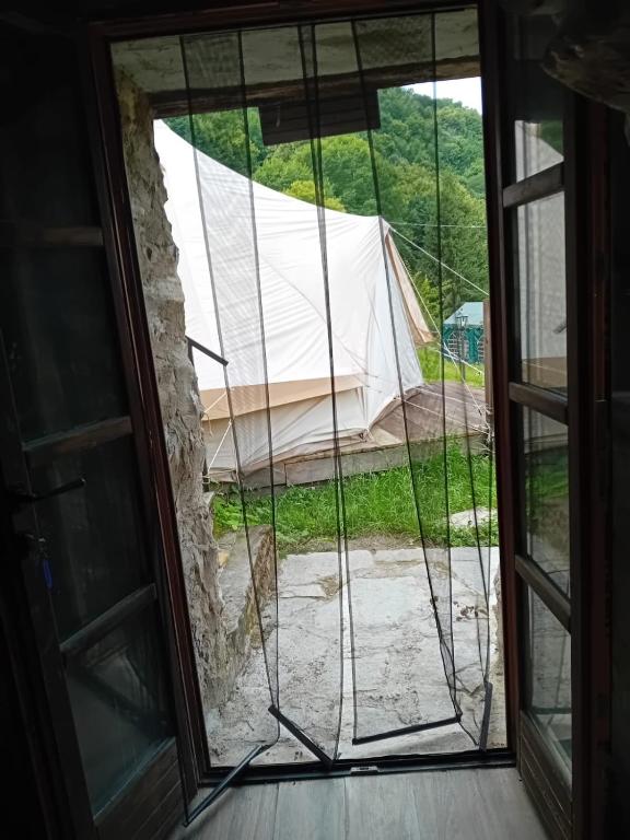 Fotografie z fotogalerie ubytování Glamping C Selva Tenda Castagno v destinaci Piano Porlezza