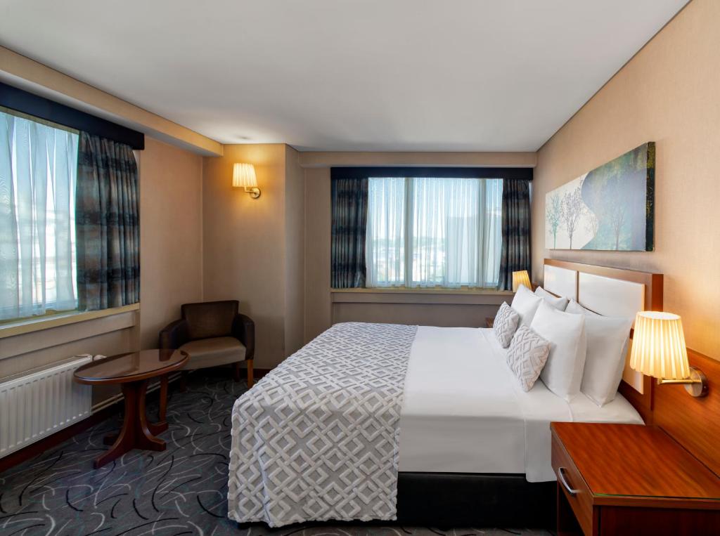 Istanbul Golden City Hotel - Double Or Twin Room With City View