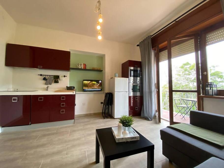 Kuchnia lub aneks kuchenny w obiekcie Wonder House on the Amalfi Coast