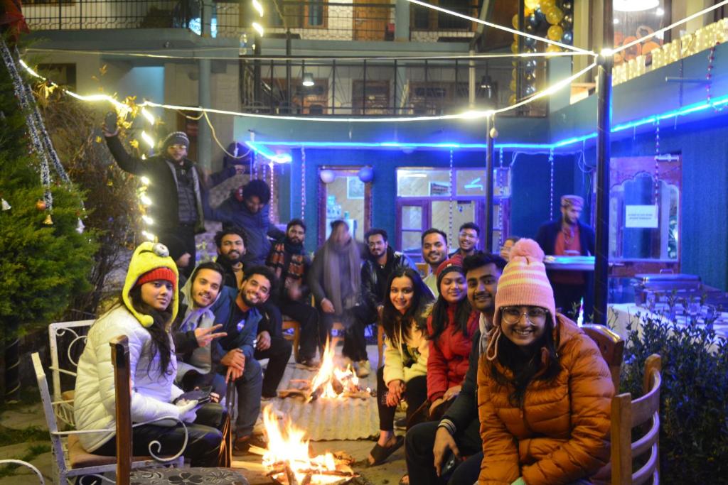 Hosté ubytování Hotel Neelgiri - Manali Diaries