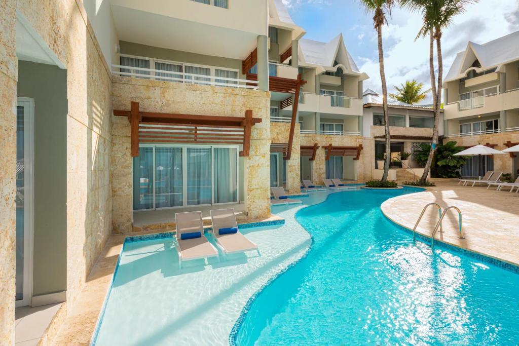 Bazén v ubytování Select at Casa Marina Adults Only All Inclusive nebo v jeho okolí