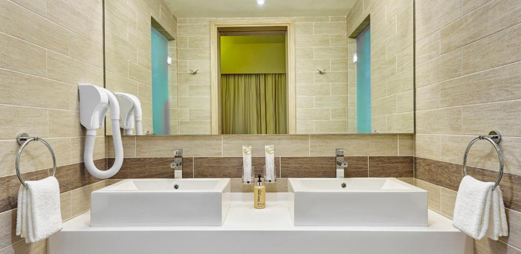 Genting Hotel Jurong Sg Clean Singapore Updated 21 Prices