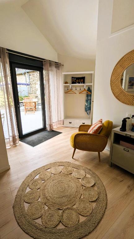 Kuchyň nebo kuchyňský kout v ubytování LA GUESTHOUSE - À deux pas du Sentier des Douaniers