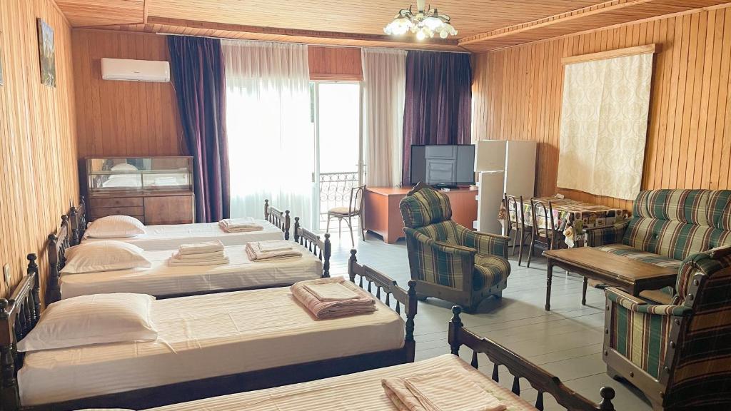 Llit o llits en una habitació de Guesthouse on Agmashenebeli 328