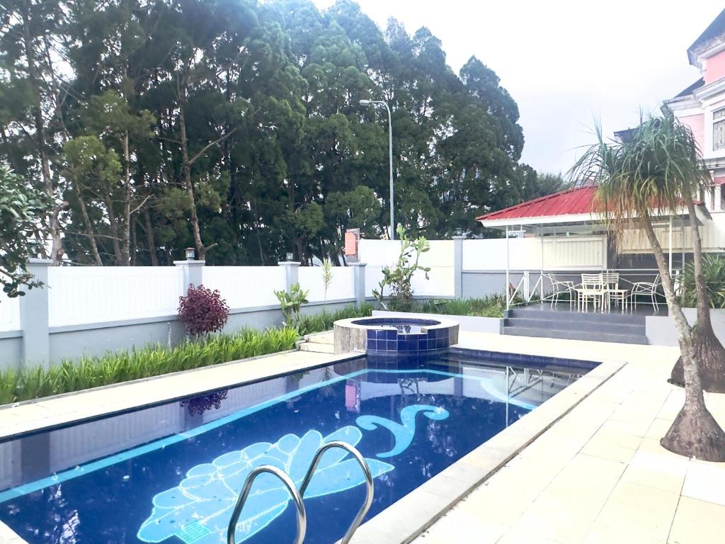 Eton Asia Villas-Kota Bunga - Four-Bedroom House