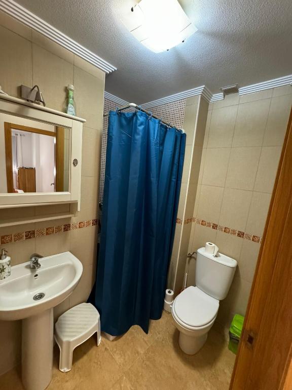 A bathroom at Apartamento en Santiago de la Ribera a 3min de la playa