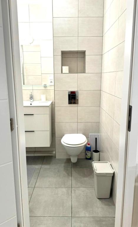 Hillside Studios - 15